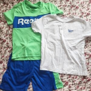 Reebok White T-Shirt with Blue Logo Size 5/6
